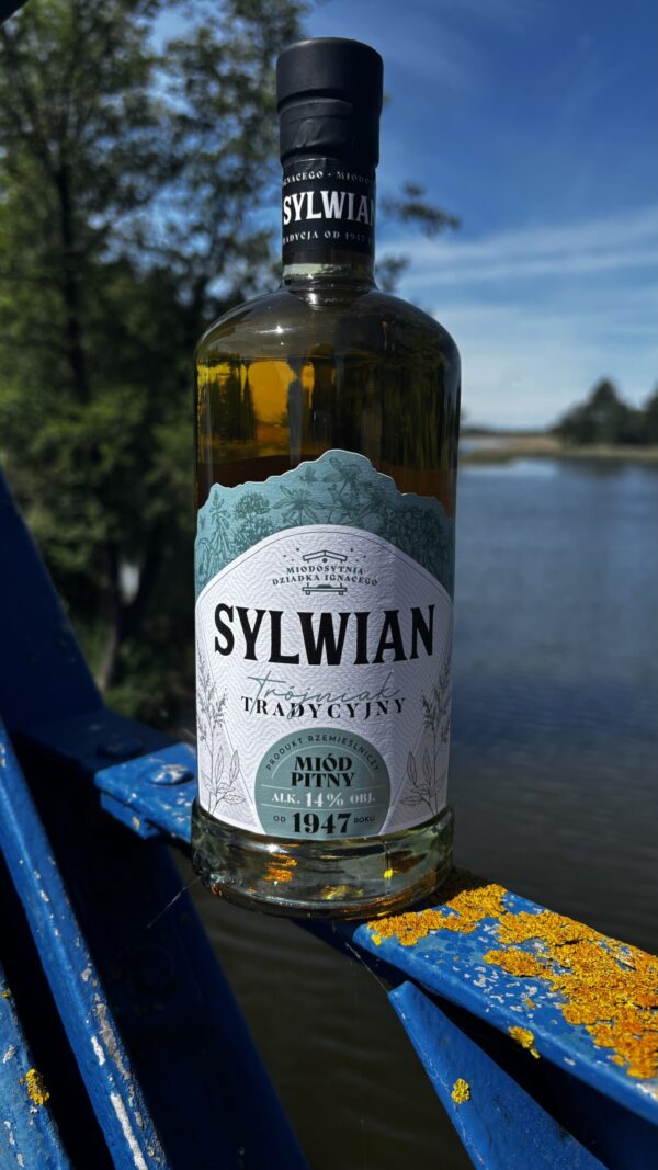 Miód pitny Sylwian Tradycyjny 700 ml - obrazek 2